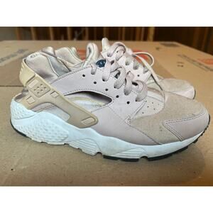 Nike Huarache Run SE Prism Pink/White womens 7Y